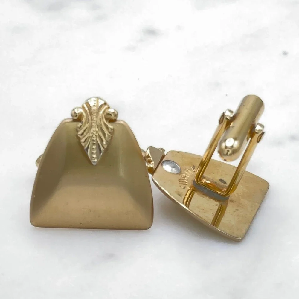 Swank Brushed Gold Matte Look w/ Top Accent Mens Bullet Back Elegant Cufflinks